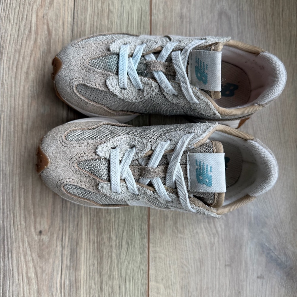 New Balance Kids' Sneakers in Light Beige and White 9C - Picture 3 of 5
